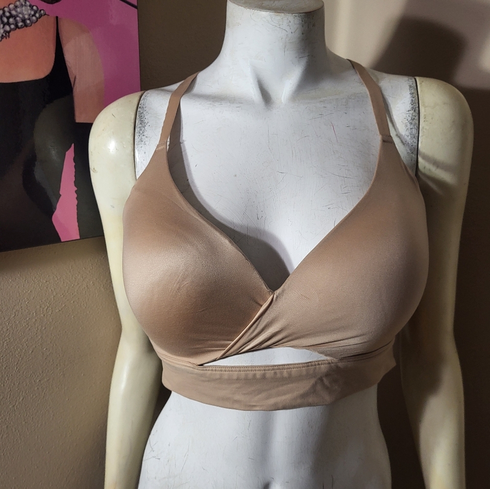 Victoria Secret Beige Body By Victoria Push Up Bra 34DD